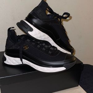 Chanel Velvet Calfskin Mixed Fibers CC Sneakers 36 Black